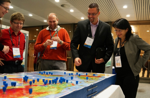 Na vítěznou Mapou vůní Irena Košková (vpravo)